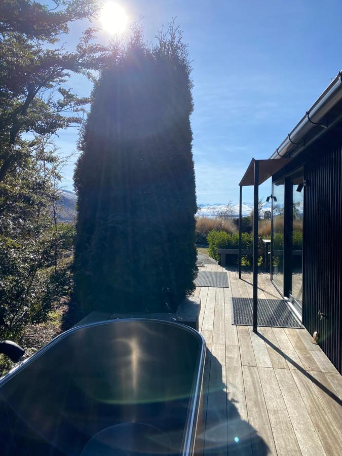 Black Beech House With Stunning Outdoor Bath Lake Tekapo Exteriör bild