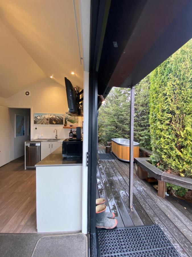 Black Beech House With Stunning Outdoor Bath Lake Tekapo Exteriör bild